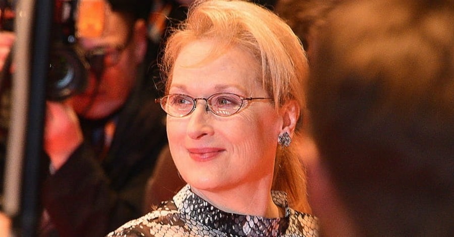 Meryl Streep Uses Golden Globes Speech to Call out Donald Trump