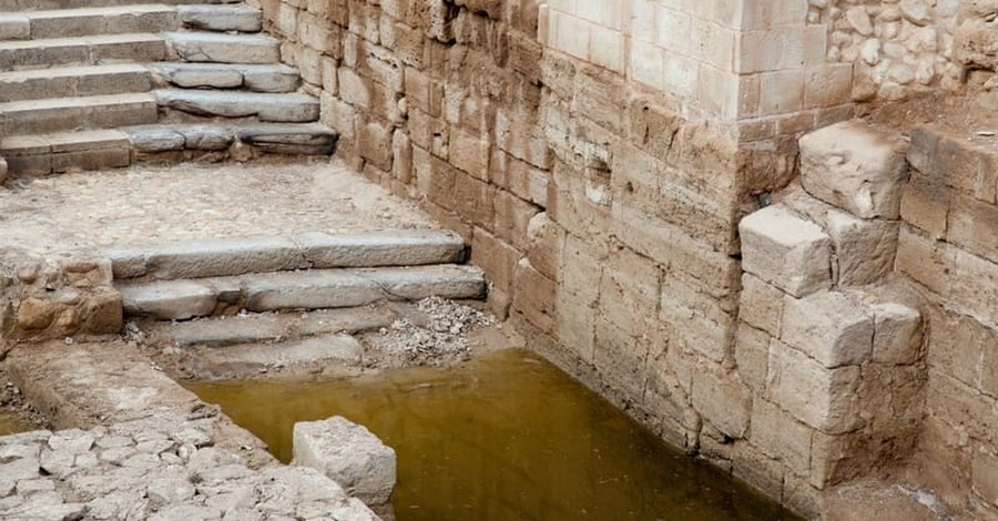 Christians Gather at Site of Jesus’ Baptism, Despite Threat of Landmines