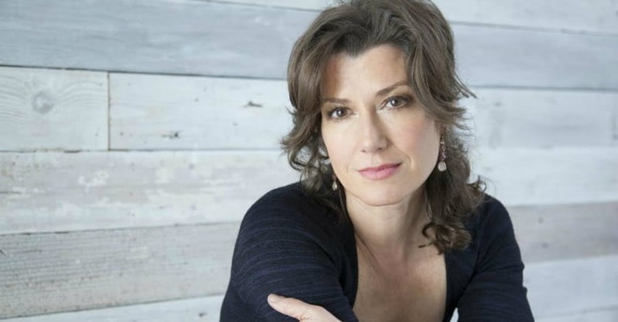 Amy Grant’s Daughter Donates Kidney to Best Friend
