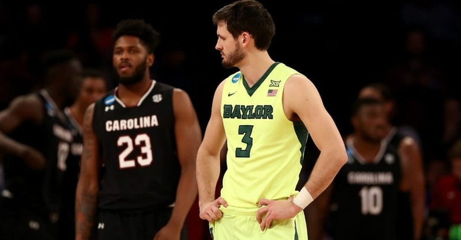 South Carolina and Baylor March Madness Teams Join Together for Post-Game Prayer