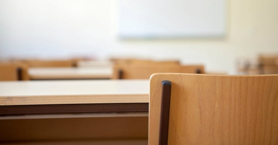 Arizona Senate Passes Bill Allowing Phrase 'God Enriches' in Public Schools