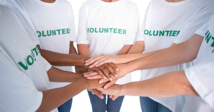 Studies Show Volunteering and Giving Improves Your Physical Health
