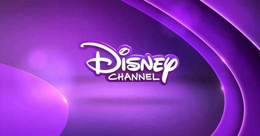 Disney Channel Show Features Male Character Who Dresses up as a Princess