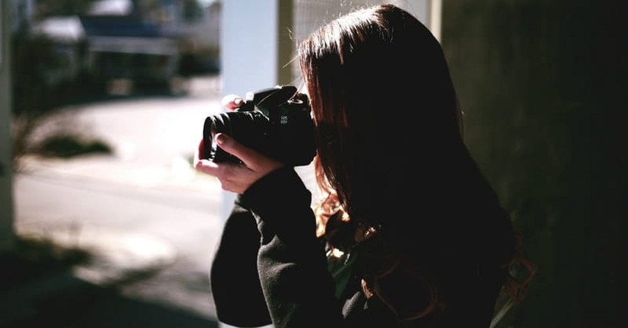 Christian Photographer Cannot be Forced to Work Same-Sex Weddings, Court Rules