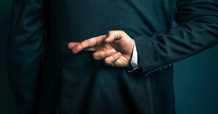 Survey: White Evangelicals Most Likely to Forgive Politicians’ Immorality