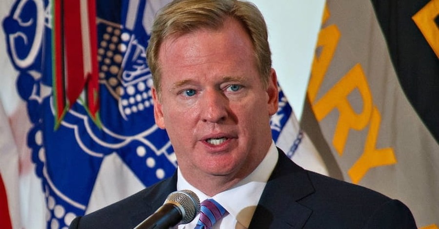 NFL Commissioner Roger Goodell Weighs in on Anthem Controversy, Urges Players to 'Honor our Flag'