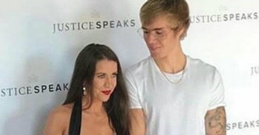 Justin Bieber Attends Hillsong Church with Formerly Estranged Mother