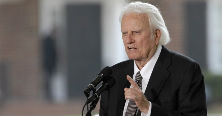Famed Evangelist the Rev. Billy Graham Dies at Age 99