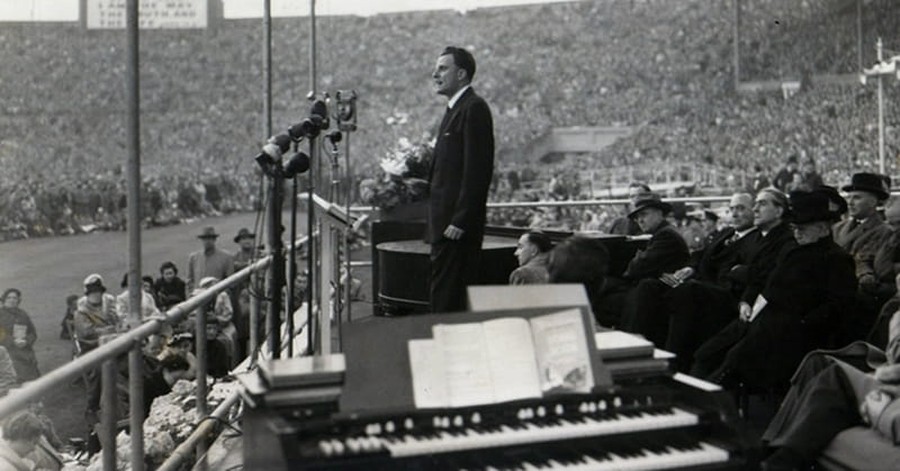 Graham Biographer: Many ‘Little Billy Grahams’ Succeed Evangelist