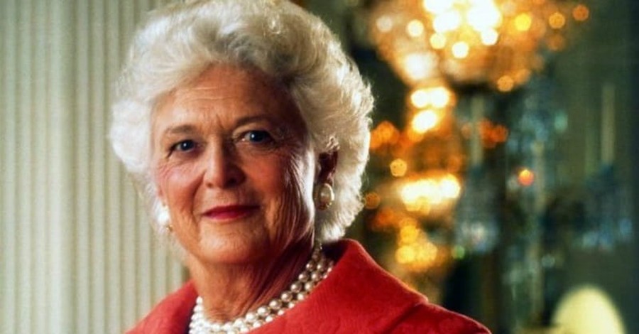 Barbara Bush, Former First Lady and Political Matriarch, Dies at Age 92
