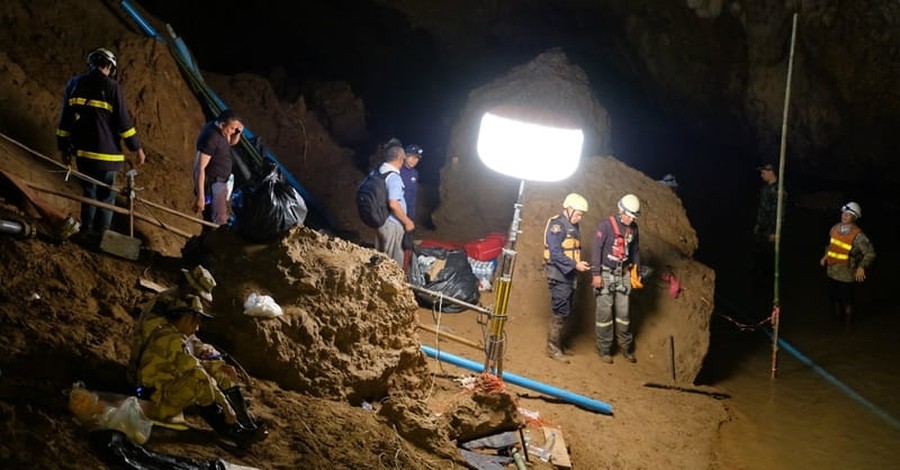 Another Boy Rescued, 8 Still inside Thailand Cave