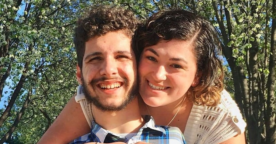 Man Born Without Limbs Thanks God For His Talents, Engagement