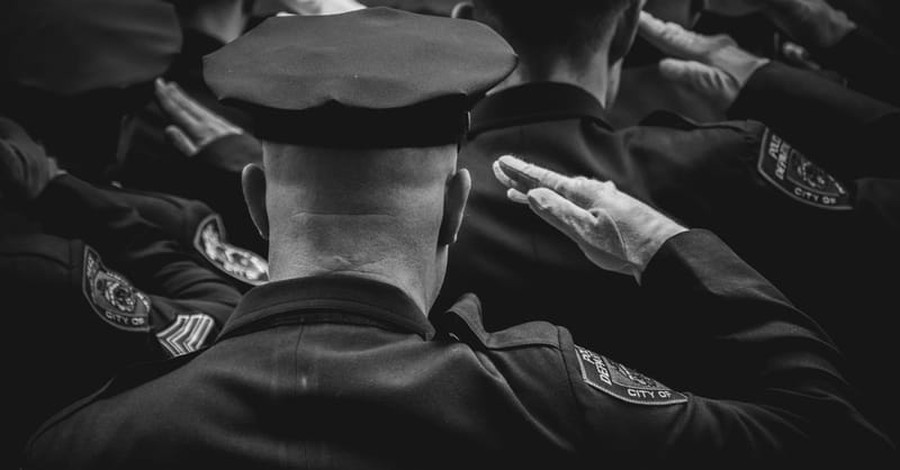 Fireman Turned Policeman Dies at 29