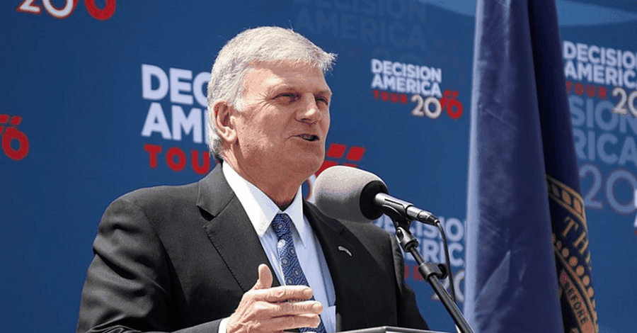 Franklin Graham Asks Oregonians to Pray Their Governor Will “Get Saved”