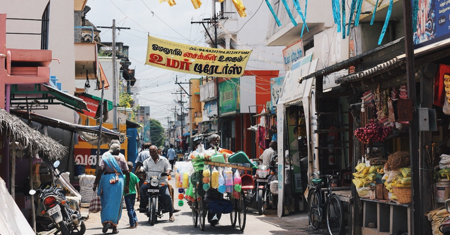  Hindu Extremists in India Create Nightmare for Pastor's Family