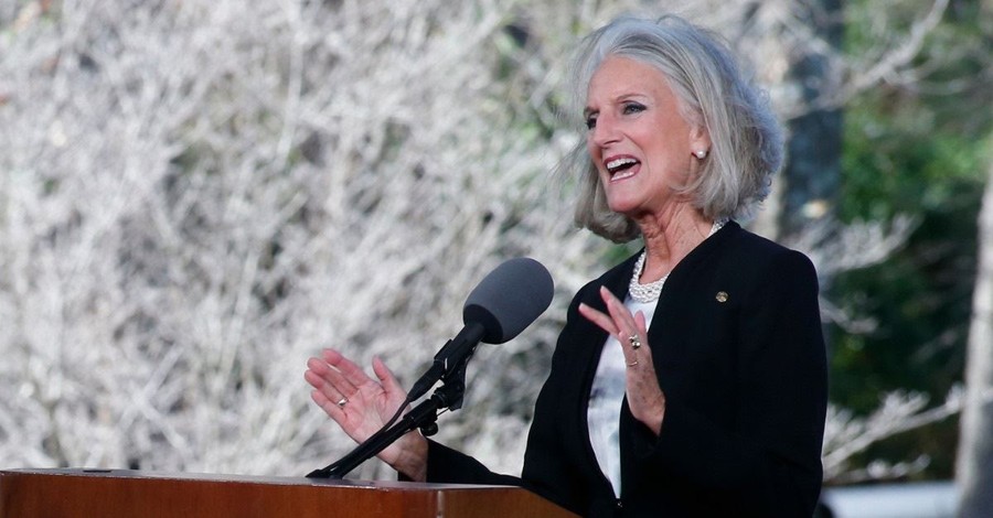 Anne Graham Lotz Begins Chemotherapy, Says 'I Have No Fear of Death'