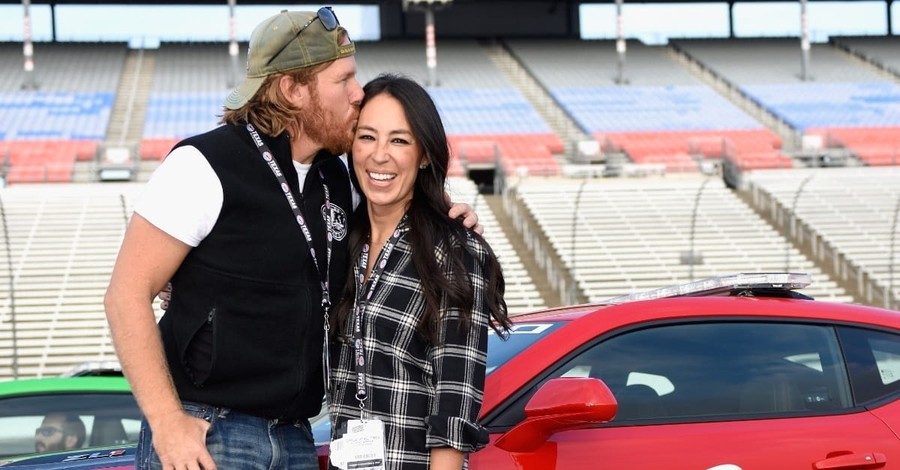 Chip and Joanna Gaines to Host Church at Magnolia Market Silos
