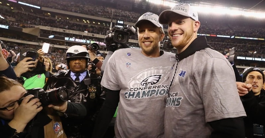 Philadelphia Eagles' Carson Wentz Prays for Nick Foles in the