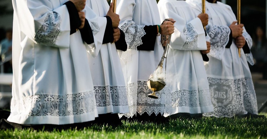 An Iowa Catholic Diocese Conceals a Priest's Confession of Sexual Abuse for Decades