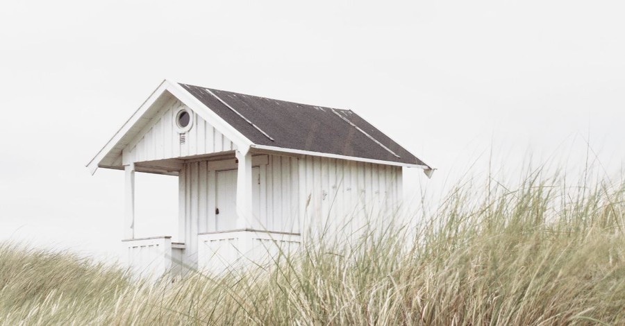 Group Works to End Veteran Homelessness One Tiny House at a Time