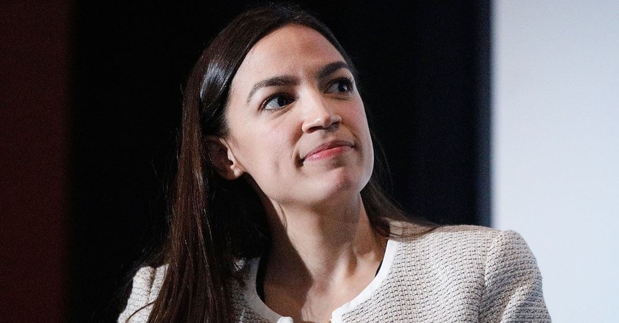 'Is it OK to Still Have Children?': Representative Ocasio-Cortez Weighs Cost of Having Kids on Environment