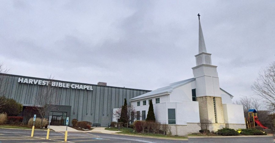 ECFA Suspends Chicago-Area Megachurch Harvest Bible Chapel