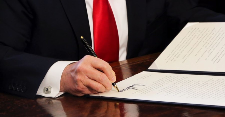 President Trump Signs Executive Order Protecting Free Speech on College Campuses