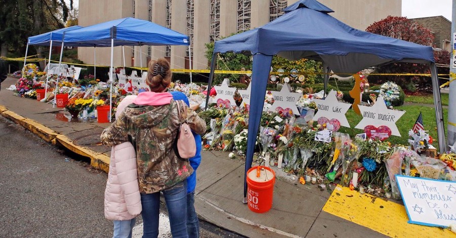 Telling the Passover Story in the Shadow of the Pittsburgh Massacre