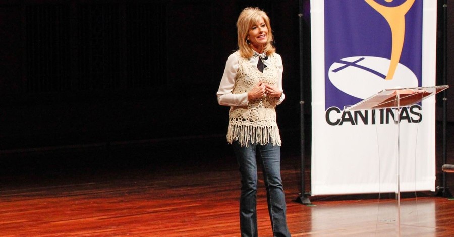 Beth Moore Challenges Theologian, Explains Why Women Should Preach in Church