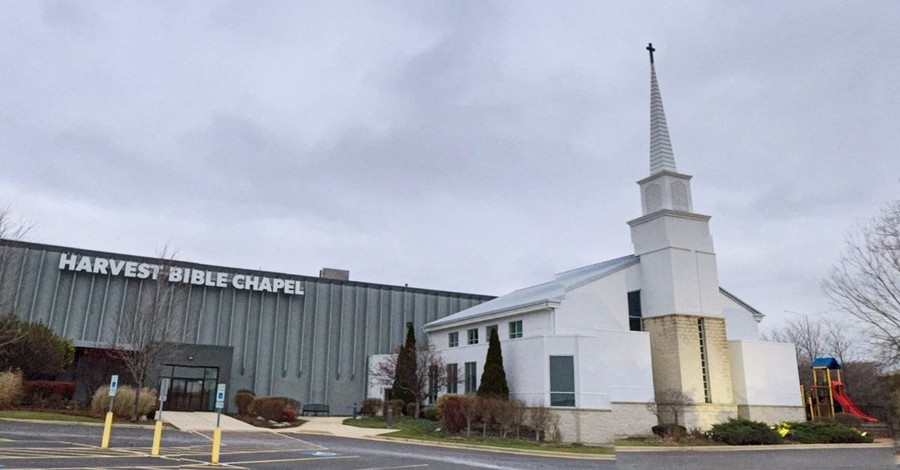 Evangelical Financial Watchdog Faces Scrutiny over Backing of Errant Megachurch