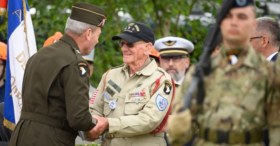 97-Year-Old D-Day Veteran Parachutes into Normandy for the First Time in 75 Years