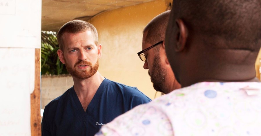 Ebola-Surviving Doctor Is Returning to Africa as Missionary: ‘We’re Trusting’ God 