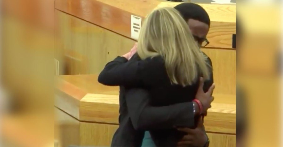 ‘Give Your Life to Christ’ — Brother Forgives, Hugs Ex-Cop Who Killed Botham Jean