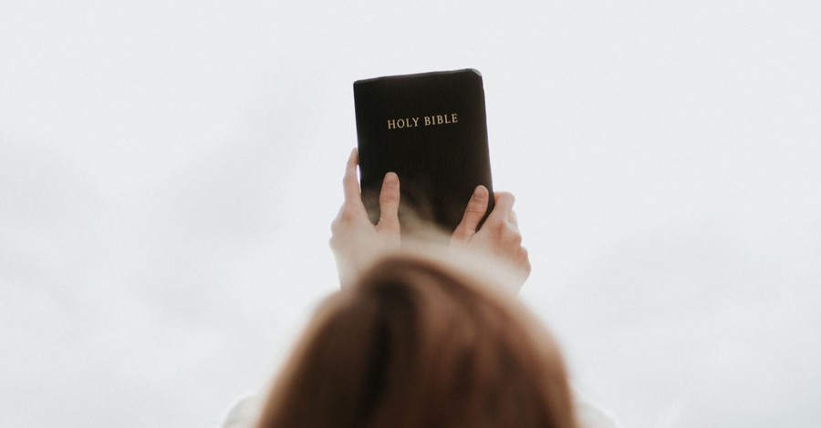 Atheist Group: Judge Committed Ethics Violation by Giving Bible to Amber Guyger