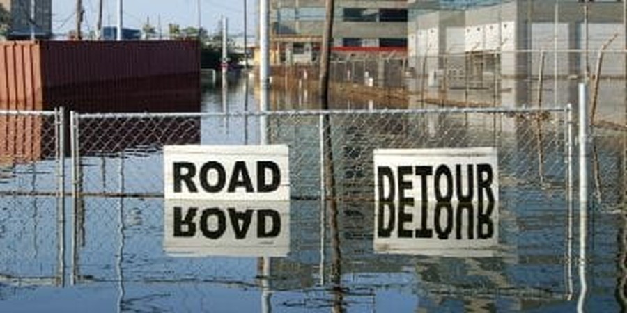 Thousands Flee Deadly Colorado Floods