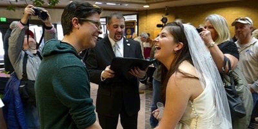 Same Sex Couples Shatter Marriage Records In Utah