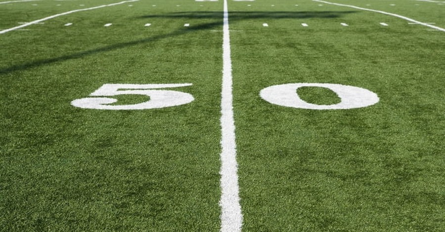 Washington High School Football Coach Refuses Demands to Stop Post-Game Prayers