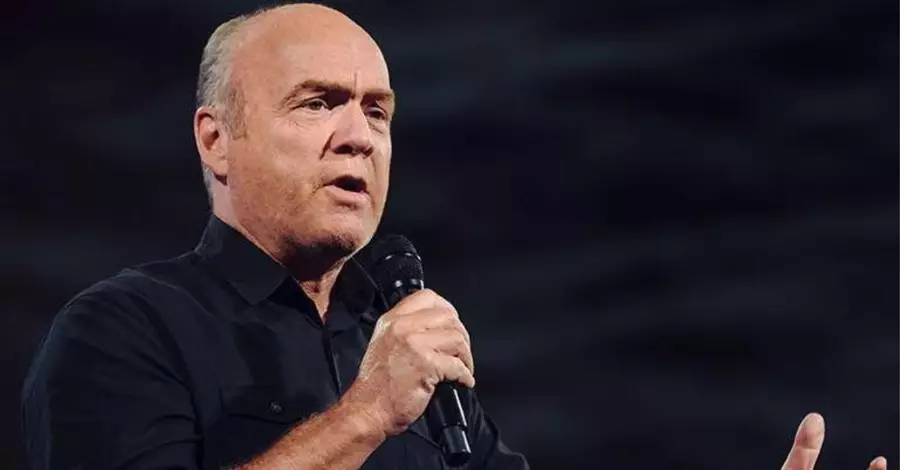 COVID-19 Vaccine Is Not the Mark of the Beast, Greg Laurie Says: 'There Can't Be a Mark without an Antichrist'