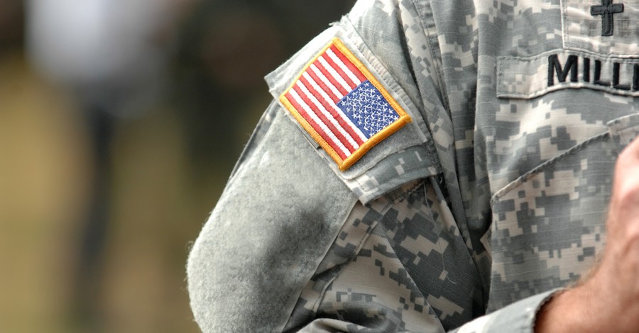 Chaplain Says He Baptized Over 150 Army Soldiers during Basic Training This Summer