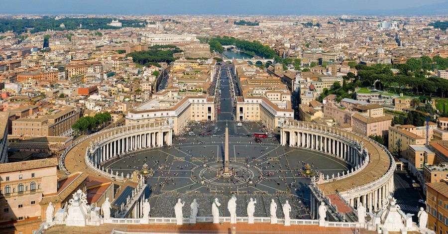 Prosecutors Request Arrest Warrant for Italian Financier Named in Vatican Scandals
