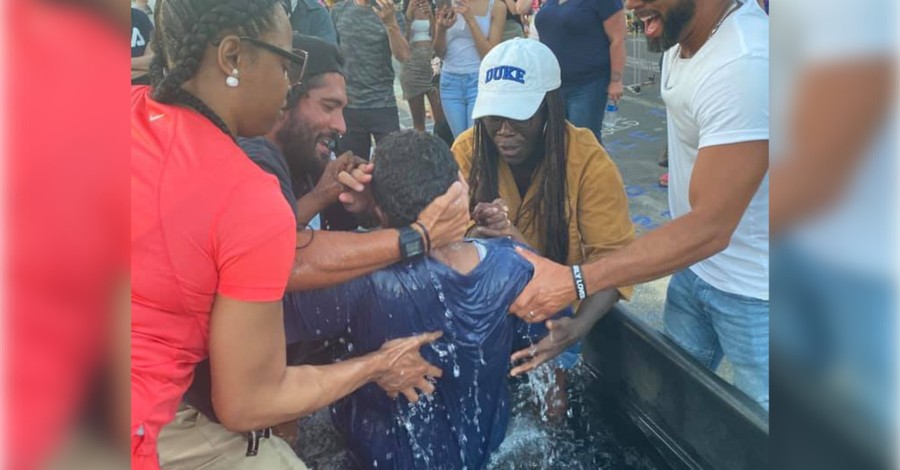 Dozens Baptized, Healed at Intersection Where George Floyd Was Killed
