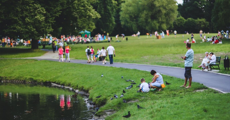 Blind Woman Banned from City Park for 'Conversations about Jesus' Files Complaint