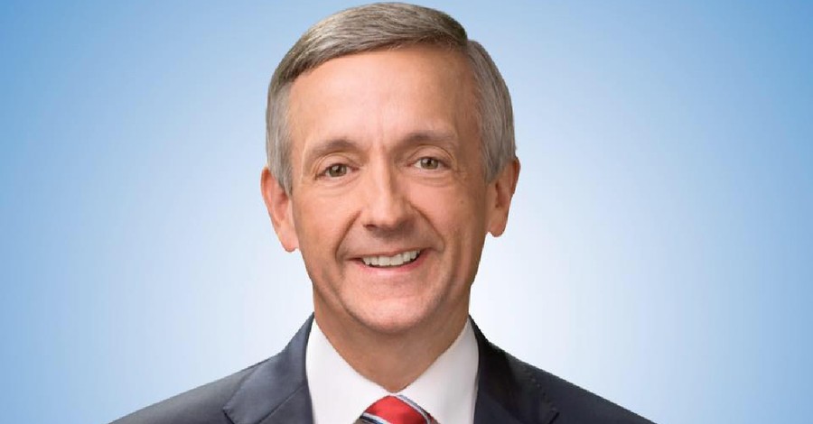 Evangelicals Voting for Biden Have 'Sold Their Soul to the Devil,' Pastor Robert Jeffress Asserts