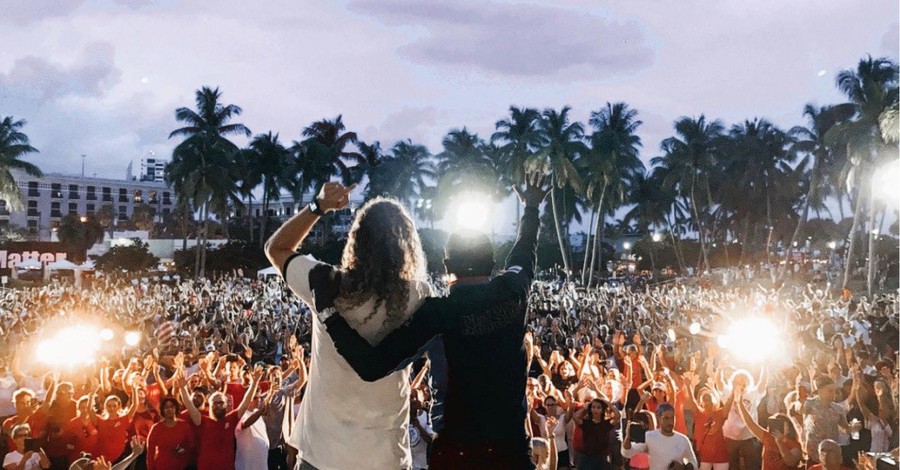 'This Is Simply Biblical': Thousands of Christians Gather for Revival in Florida