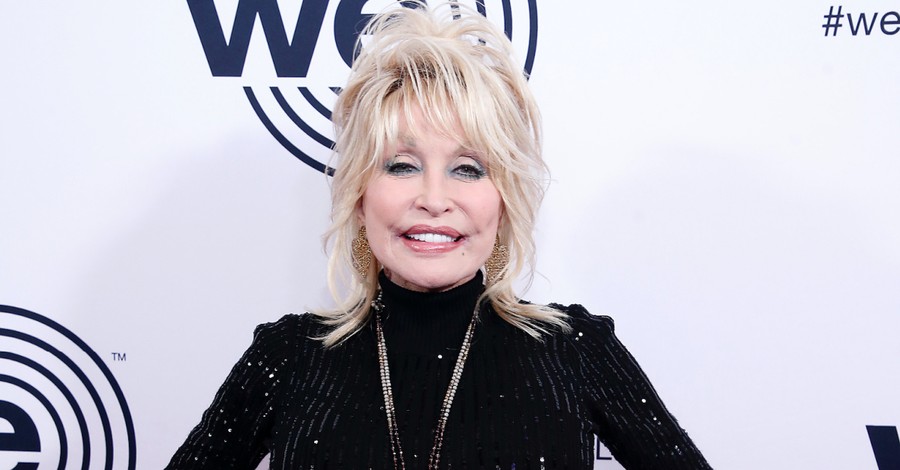 Dolly Parton Wins MovieGuide's Grace Award