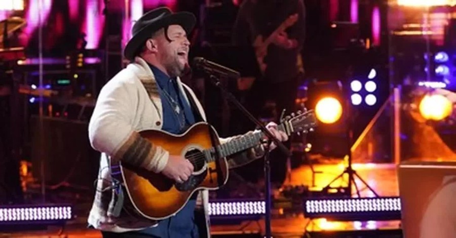 California Pastor Turns 3 Chairs on <em>The Voice</em>, Advances to the Next Round