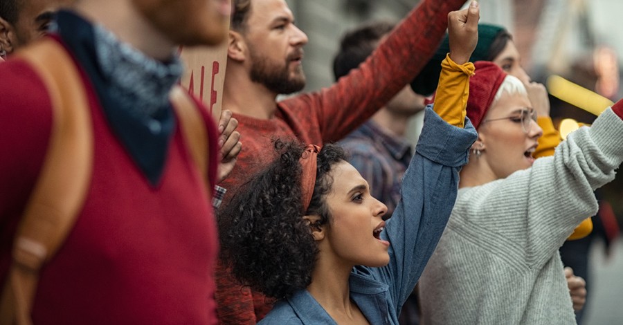 Alabama Church Members Stage Protest, Urge Senior Pastor to Leave amid Allegations of Financial Misconduct