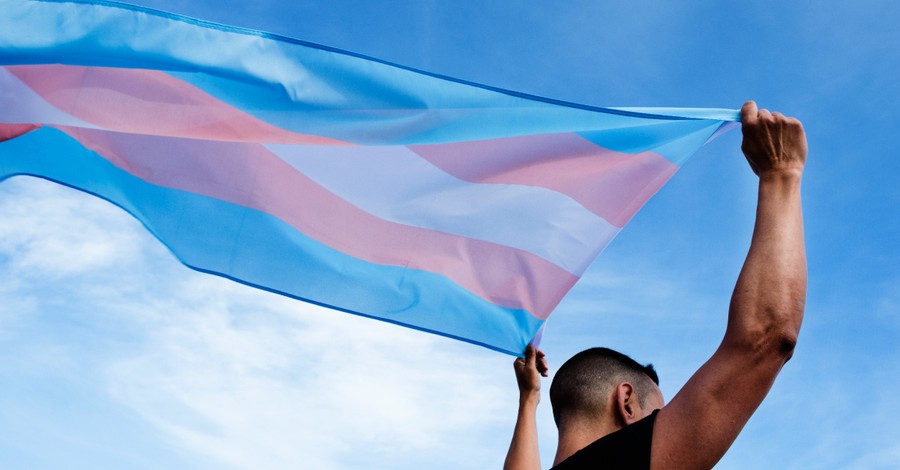 Transgender flag, Over 30,000 sign petition in support of trans student athletes