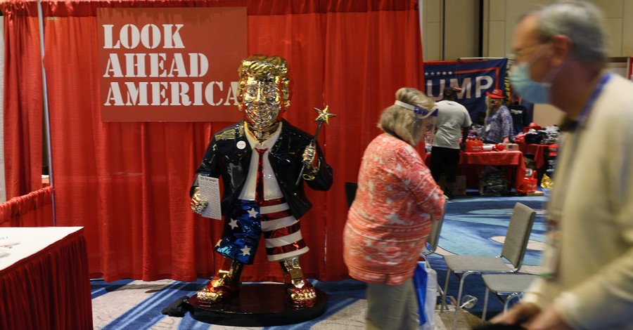 Gold Trump statue, Gold statue of Trump leaves people asking if it is art or idol worship