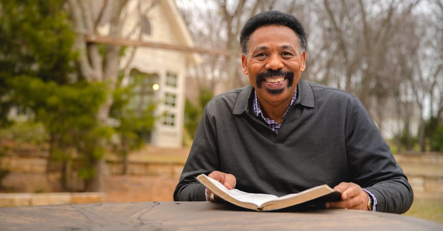Tony Evans, Evans talks to RNS about male leadership, grieving his wife and correcting Kirk Franklin